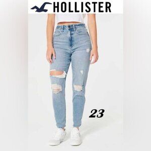 Hollister-Curvy High-Rise Ripped Mom Jeans-Light Medium Ripped Wash-00R/24W. NWT